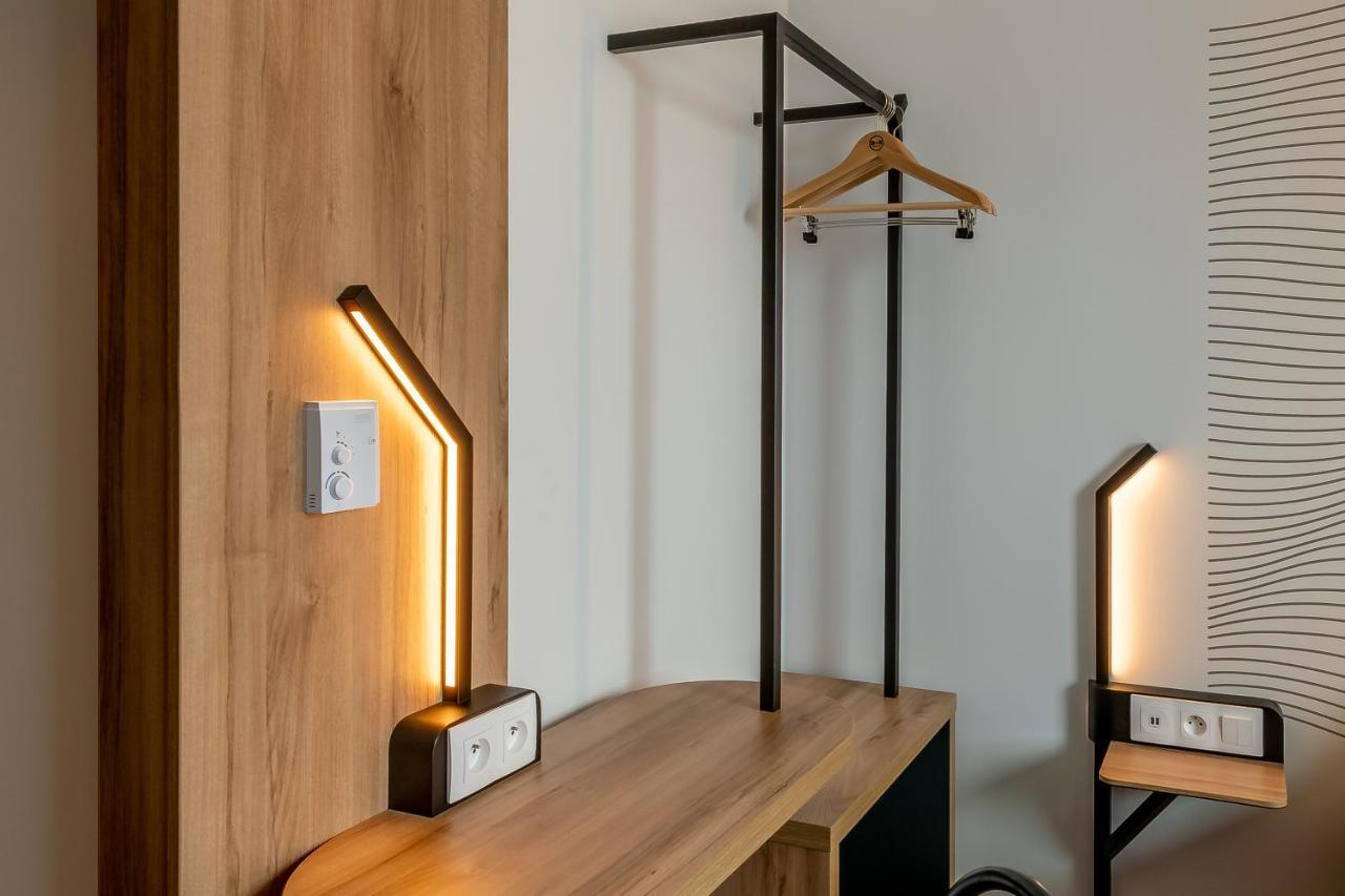 B&B Hotel Thionville Centre Gare Porte Du Luxembourg A31 Exteriör bild